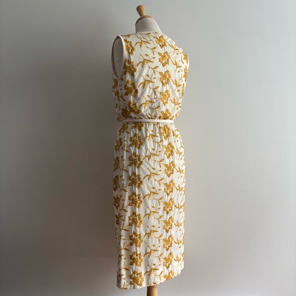 Vintage 1960s Golden Floral and Cream Sleeveless Dress - Picture 7 of 10